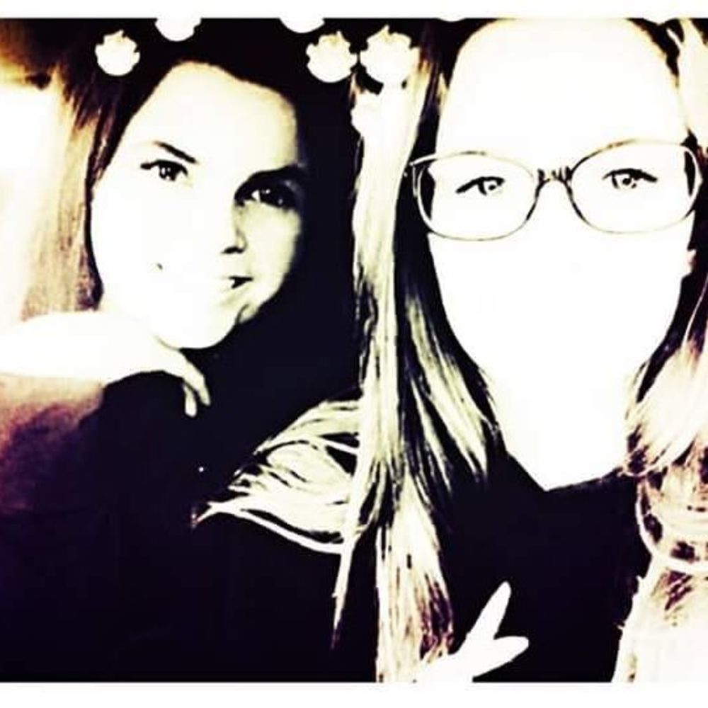 Meet your Posher, Caitlyn